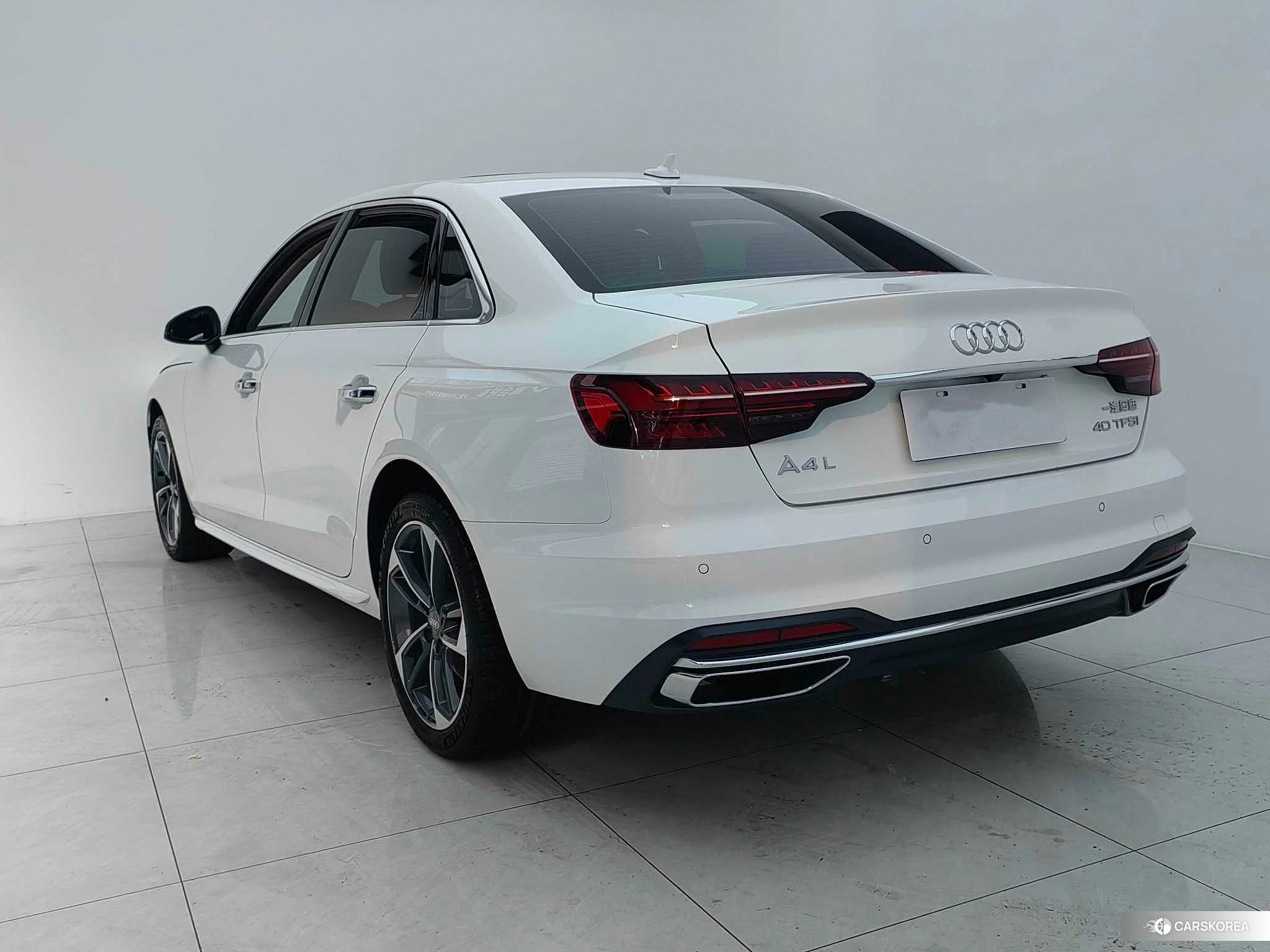 Audi A4L 2020 Белый из Китая, фото 4