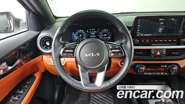 Kia The New K3 2nd generation 2023 Белый из Кореи, фото 4