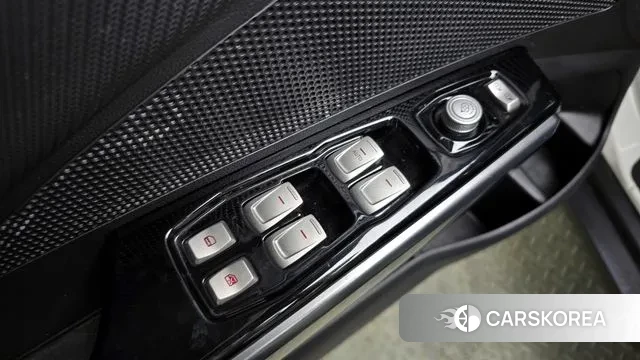 Ssangyong Tivoli Armor 2018 Белый из Кореи, фото 4