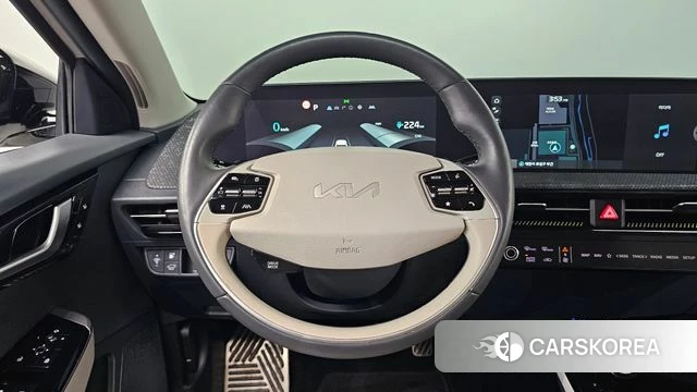 Kia EV6 2022 Жемчужный цвет из Кореи, фото 4