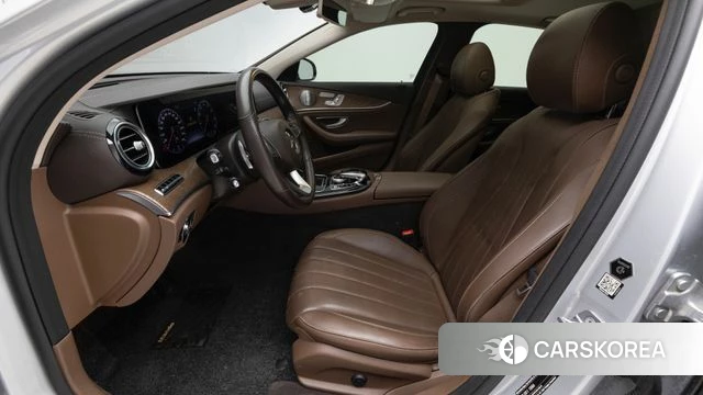 Mercedes-Benz E-Class W213 2018 Серебряный из Кореи, фото 4