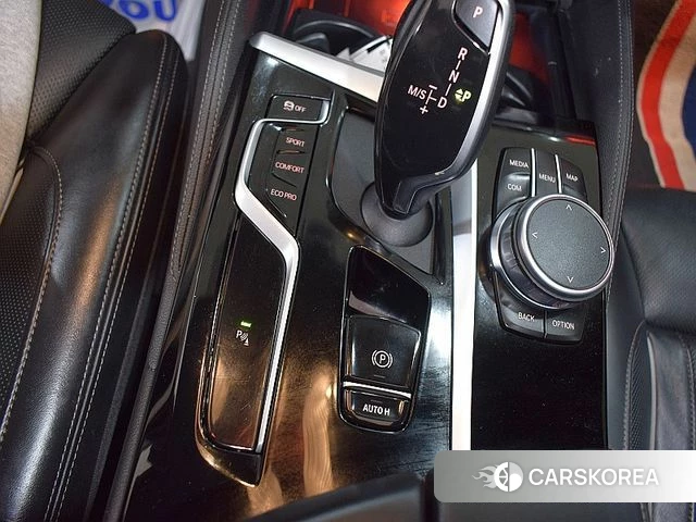 BMW 5 Series (G30) 2020 Черный из Кореи, фото 4