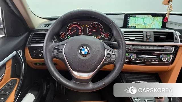 BMW 3 Series (F30) 2018 Белый из Кореи, фото 4