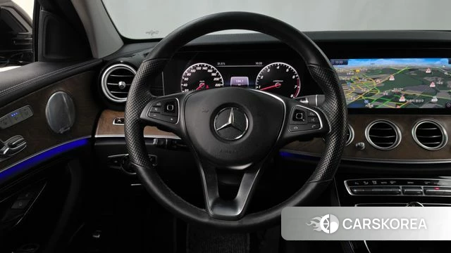 Mercedes-Benz E-Class W213 2018 Черный из Кореи, фото 4