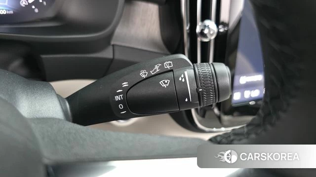 Volvo XC40 2026 Серый из Кореи, фото 4