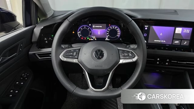 Volkswagen Golf 8th Generation 2022 Синий из Кореи, фото 4