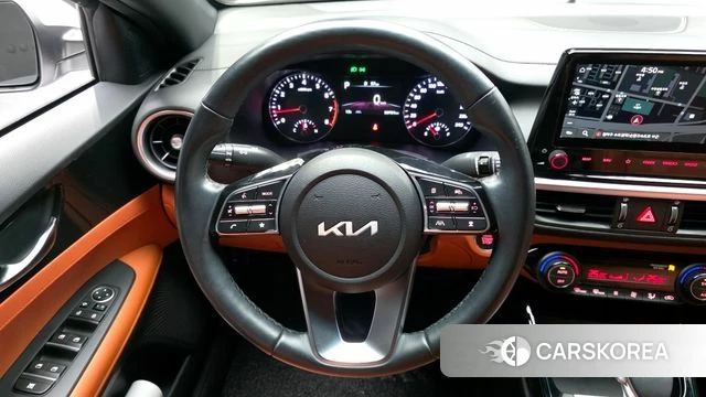 Kia The New K3 2nd generation 2021 Белый из Кореи, фото 4