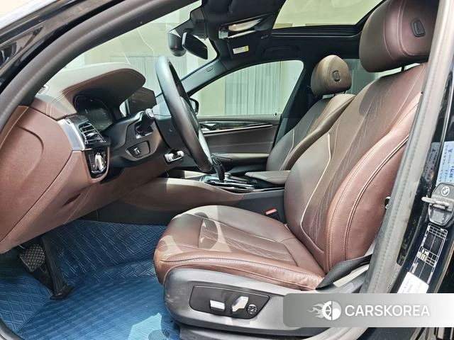 BMW 5 series 2021 Черный из Китая, фото 4