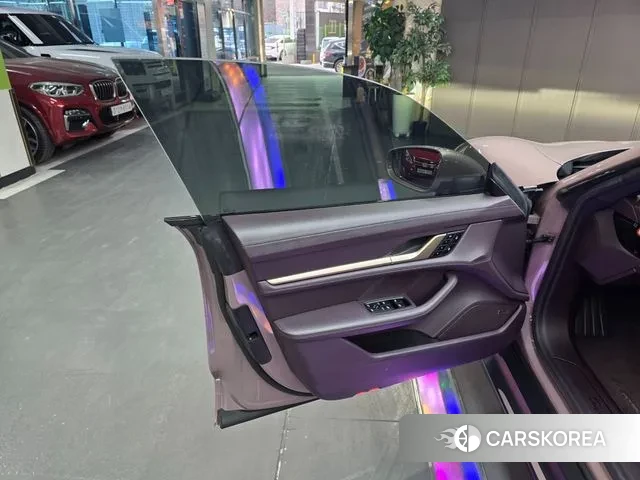 Porsche Taycan 2022 Розовый из Кореи, фото 4