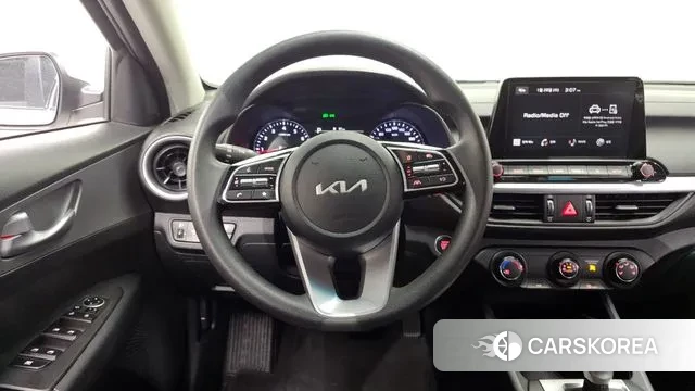 Kia The New K3 2nd generation 2024 Белый из Кореи, фото 4