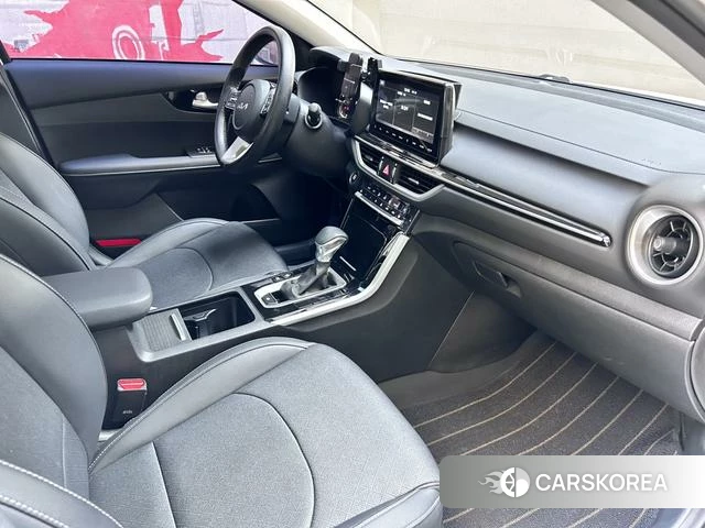 Kia K3 2022 Белый из Китая, фото 4