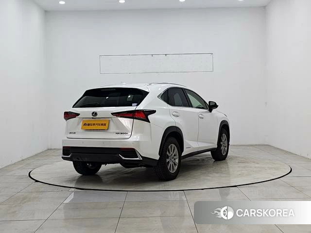 Lexus NX 2021 Белый из Китая, фото 4