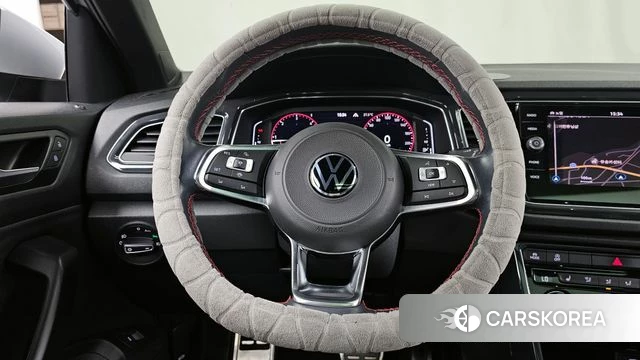 Volkswagen T-Roc 2021 Светло-серебряный цвет из Кореи, фото 4
