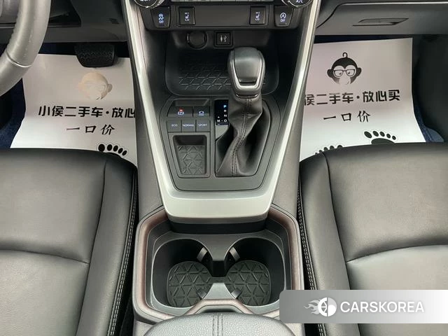 Toyota RAV4 Rongfang 2021 Серебристо-серый из Китая, фото 4