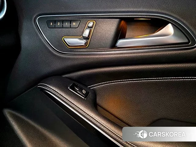 Mercedes-Benz CLA-Class C117 2018 Синий из Кореи, фото 4