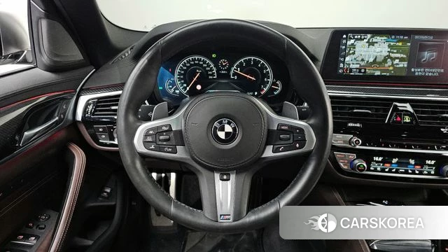 BMW 5 Series (G30) 2018 Белый из Кореи, фото 4