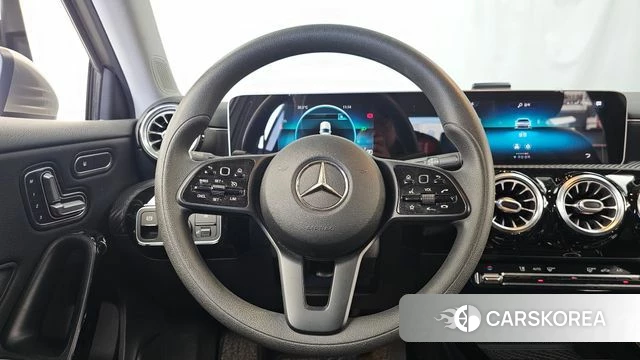 Mercedes-Benz A-Class W177 2019 Песочный из Кореи, фото 4