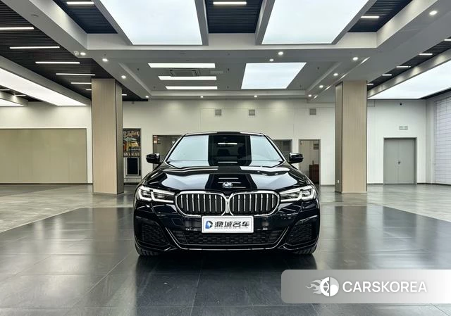 BMW 5 series (imported) 2023 Черный из Китая, фото 4