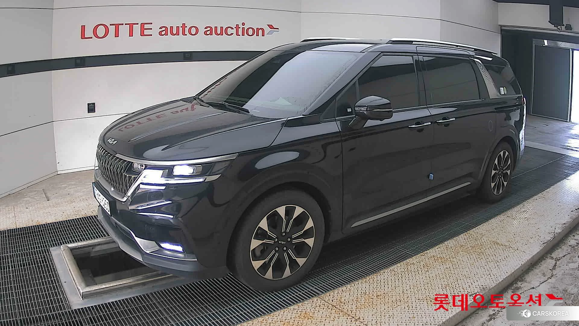 Kia Carnival 2023 Черный из Кореи, фото 4