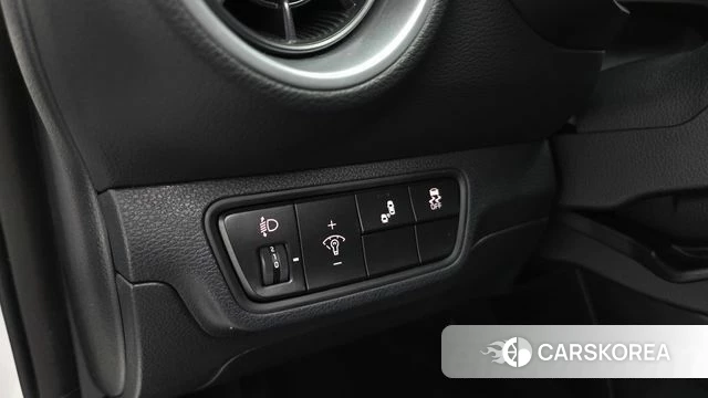 Kia The New K3 2nd generation 2022 Белый из Кореи, фото 4