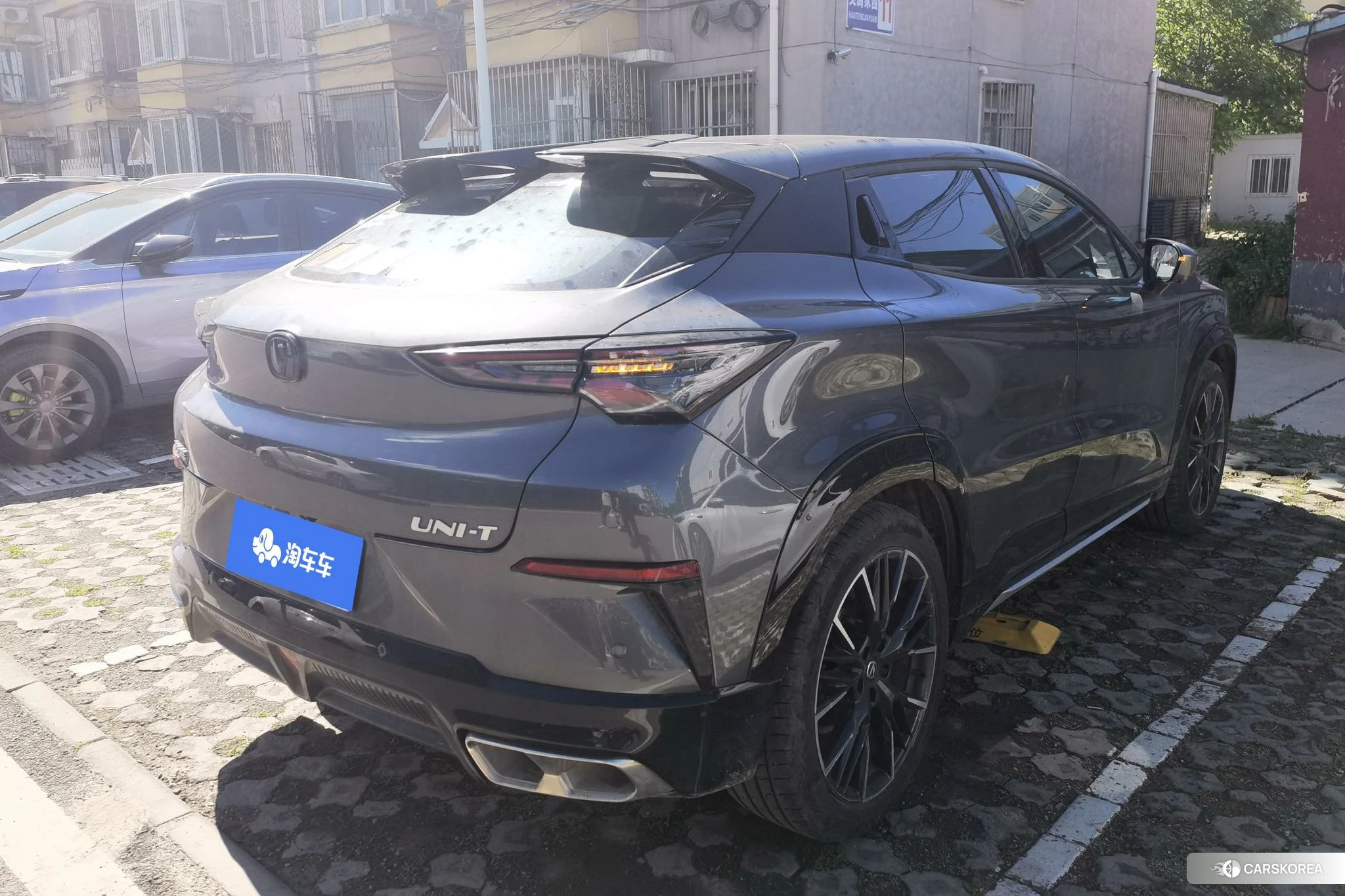 Chang'an UNI-T 2023 Темно-серый из Китая, фото 4