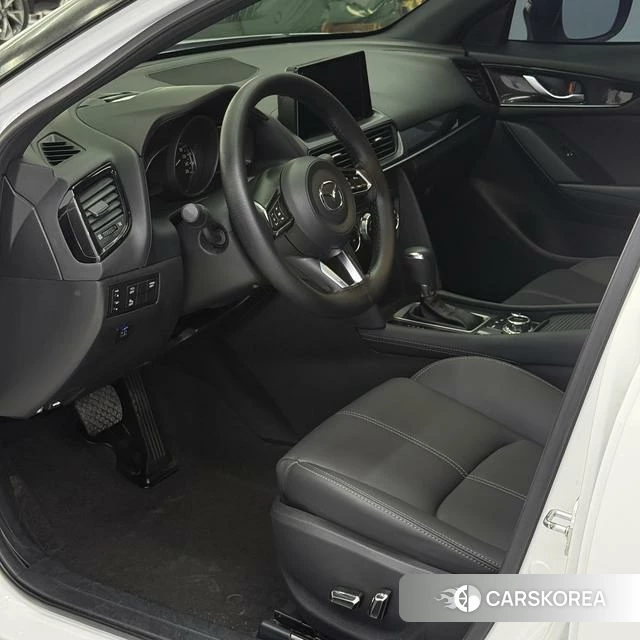 Mazda CX-4 2023 Белый из Китая, фото 4