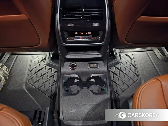 BMW X7 (G07) 2025 Цвет галактики из Кореи, фото 4