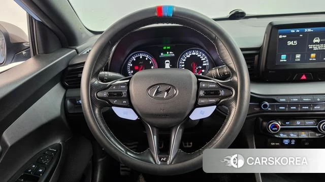 Hyundai Veloster (JS) 2018 Светло-серебряный цвет из Кореи, фото 4