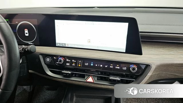 Kia K8 2024 Серебристо-серый из Кореи, фото 4
