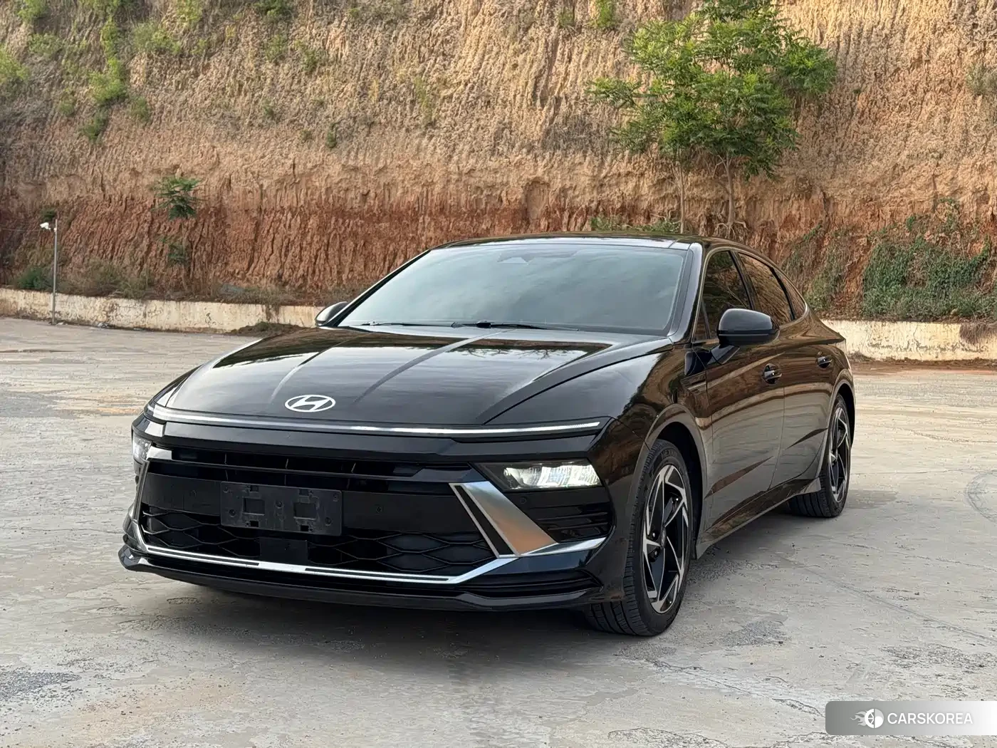Hyundai Sonata 2024 Черный из Китая, фото 4