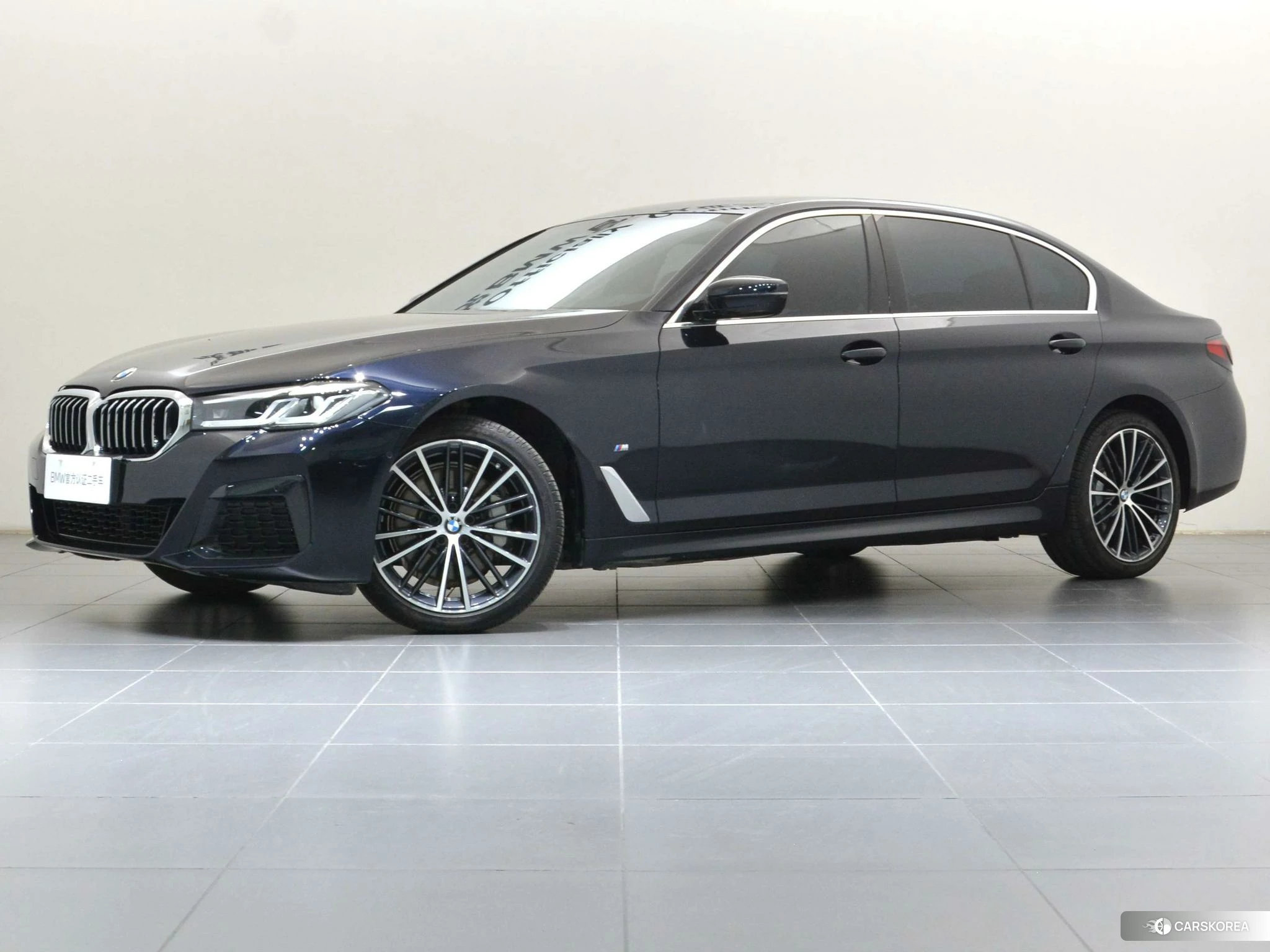 BMW 5 series 2022 Черный из Китая, фото 4
