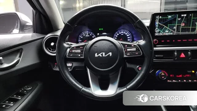 Kia The New K3 2nd generation 2021 Белый из Кореи, фото 4