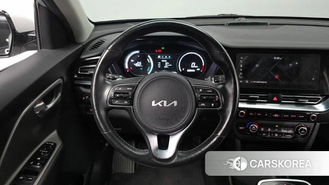 Kia Niro Plus 2022 Серебряный из Кореи, фото 4