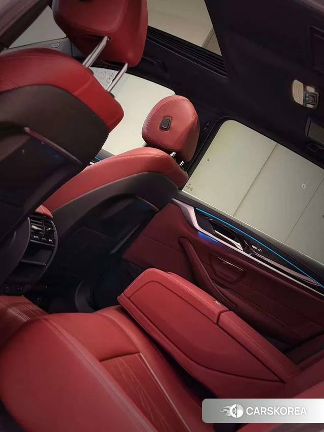 BMW 5 series 2022 Белый из Китая, фото 4