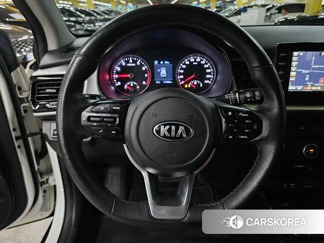Kia Stonic 2018 Белый из Кореи, фото 4