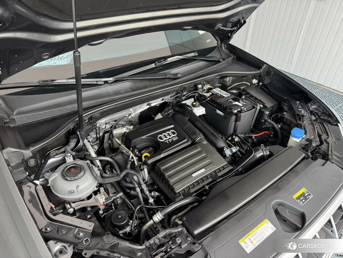 Audi Q3 2020 Темно-серый из Китая, фото 4