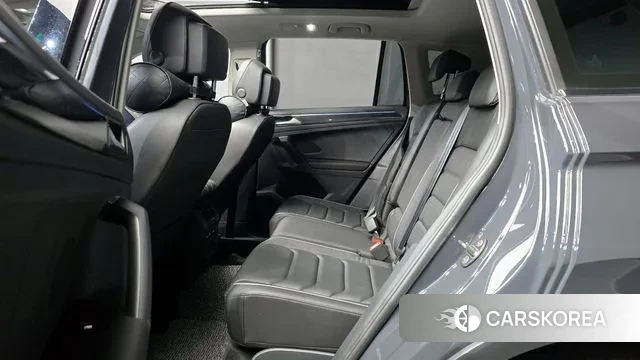 Volkswagen Tiguan second Generation 2022 Серый из Кореи, фото 4