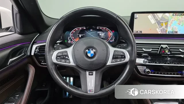 BMW 5 Series (G30) 2023 Белый из Кореи, фото 4