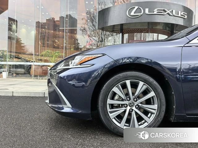 Lexus ES 2020 Синий из Китая, фото 4