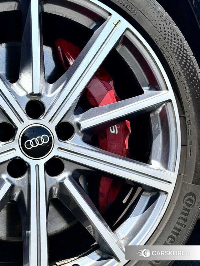 Audi A6 (import) 2022 Черный из Китая, фото 4