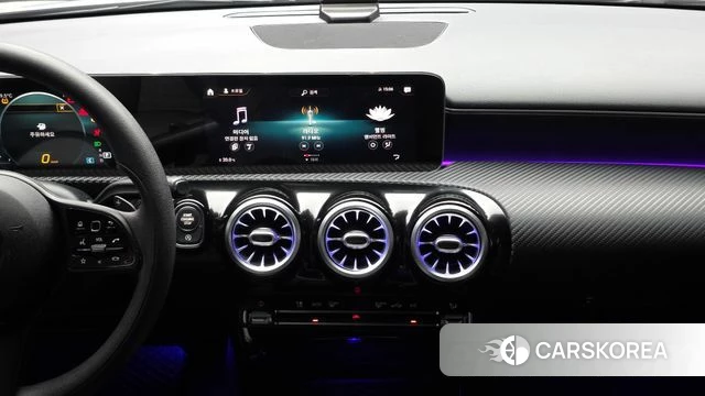 Mercedes-Benz A-Class W177 2019 Белый из Кореи, фото 4