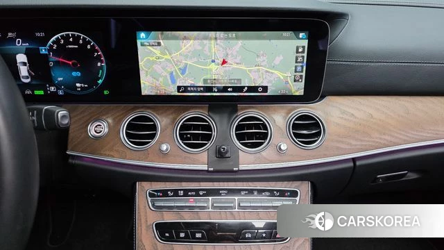 Mercedes-Benz E-Class W213 2022 Белый из Кореи, фото 4