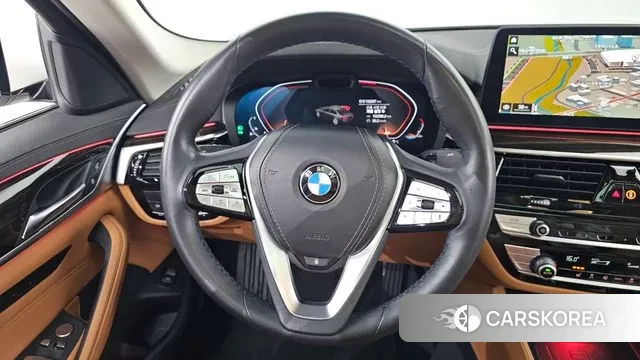 BMW 5 Series (G30) 2022 Белый из Кореи, фото 4