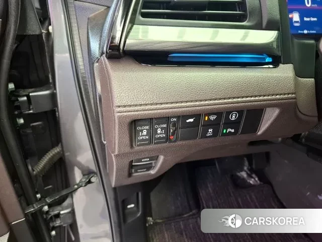 Honda Odyssey 2023 Серый из Кореи, фото 4