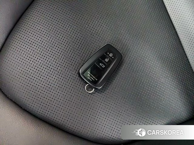Toyota Camry 2020 Белый из Китая, фото 4