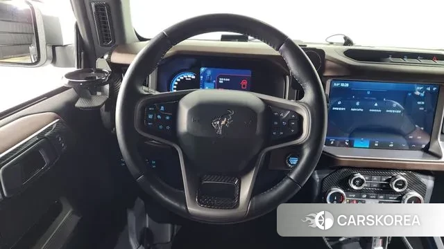 Ford Bronco 6th Generation 2022 Серебряный из Кореи, фото 4