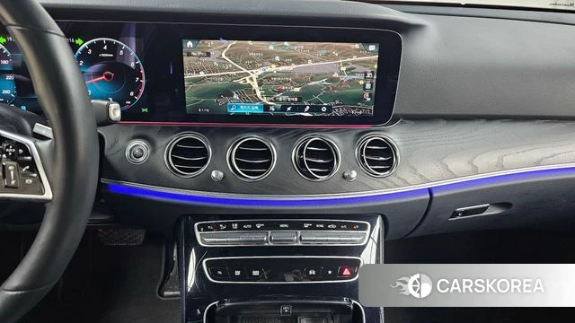 Mercedes-Benz E-Class W213 2023 Черный из Кореи, фото 4