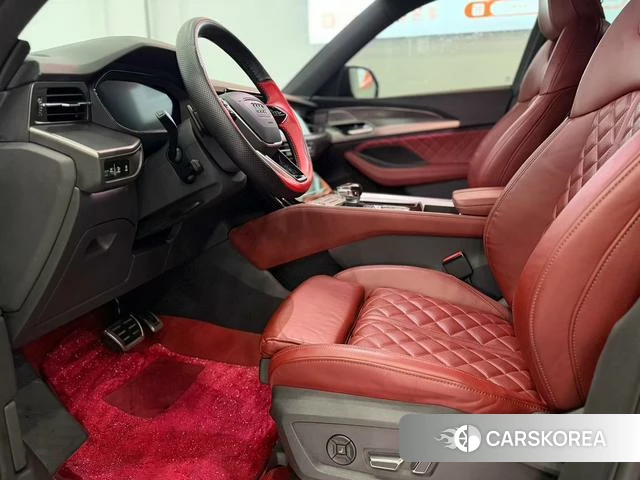 Audi Q6 2023 Черный из Китая, фото 4