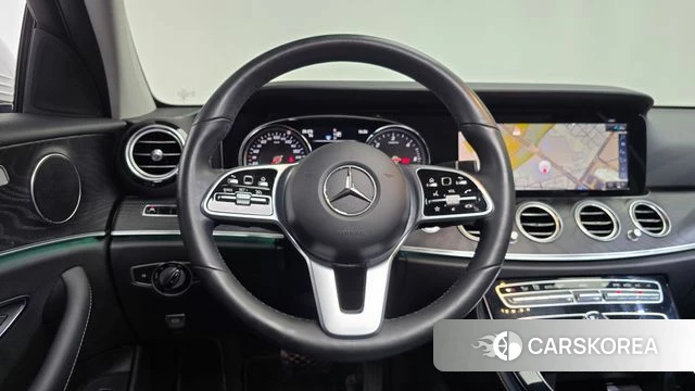 Mercedes-Benz E-Class W213 2020 Белый из Кореи, фото 4
