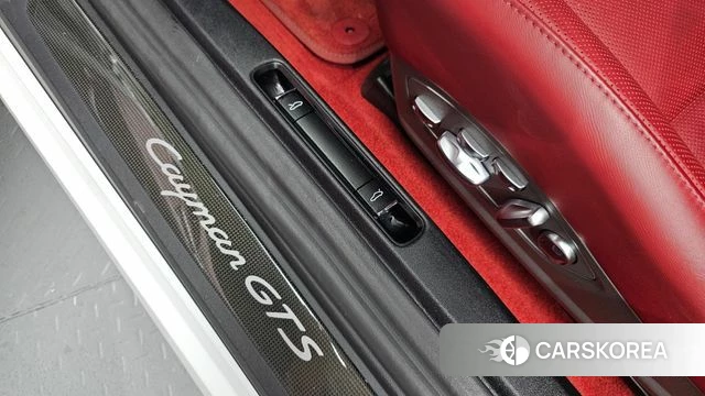 Porsche 718 Cayman 2019 Белый из Кореи, фото 4